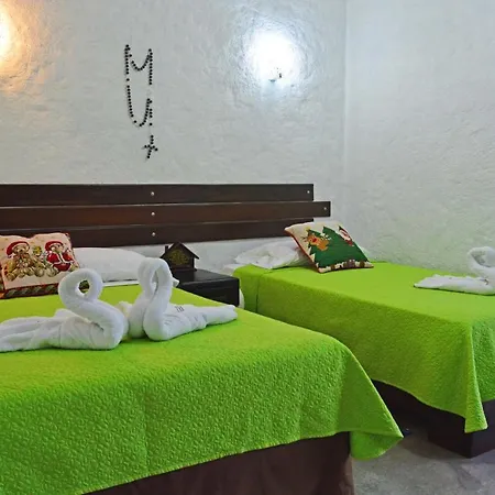 Hostal Cann'S House Puerto Baquerizo Moreno Exterior photo