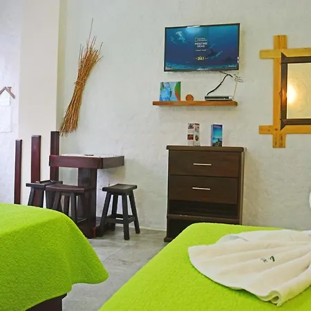 Hostal Cann'S House Puerto Baquerizo Moreno Exterior photo