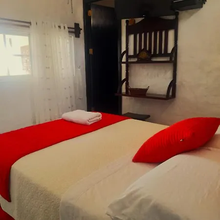 Hostal Cann'S House Puerto Baquerizo Moreno Exterior photo