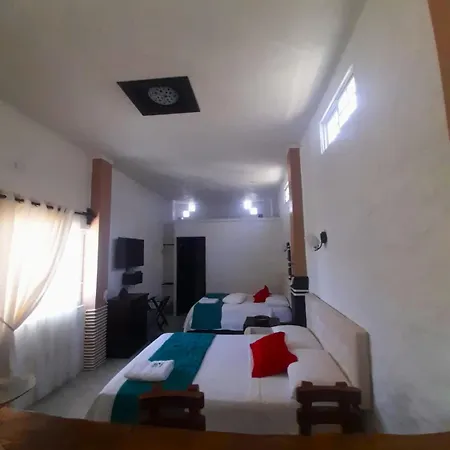 Hostal Cann'S House Puerto Baquerizo Moreno Exterior photo
