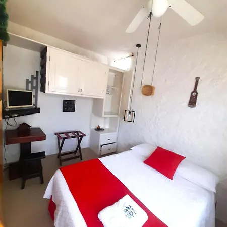 Hostal Cann'S House Puerto Baquerizo Moreno Exterior photo