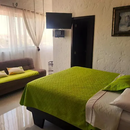 Hostal Cann'S House Puerto Baquerizo Moreno Exterior photo