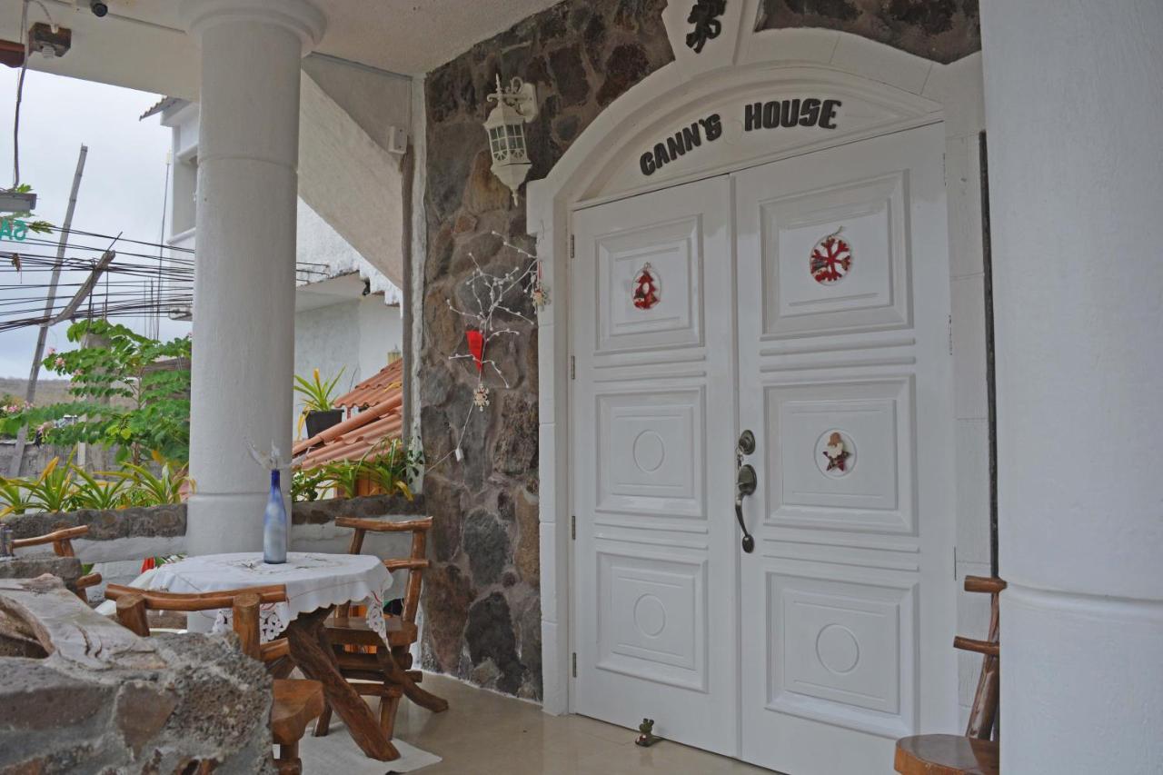 Cann's House * Puerto Baquerizo Moreno